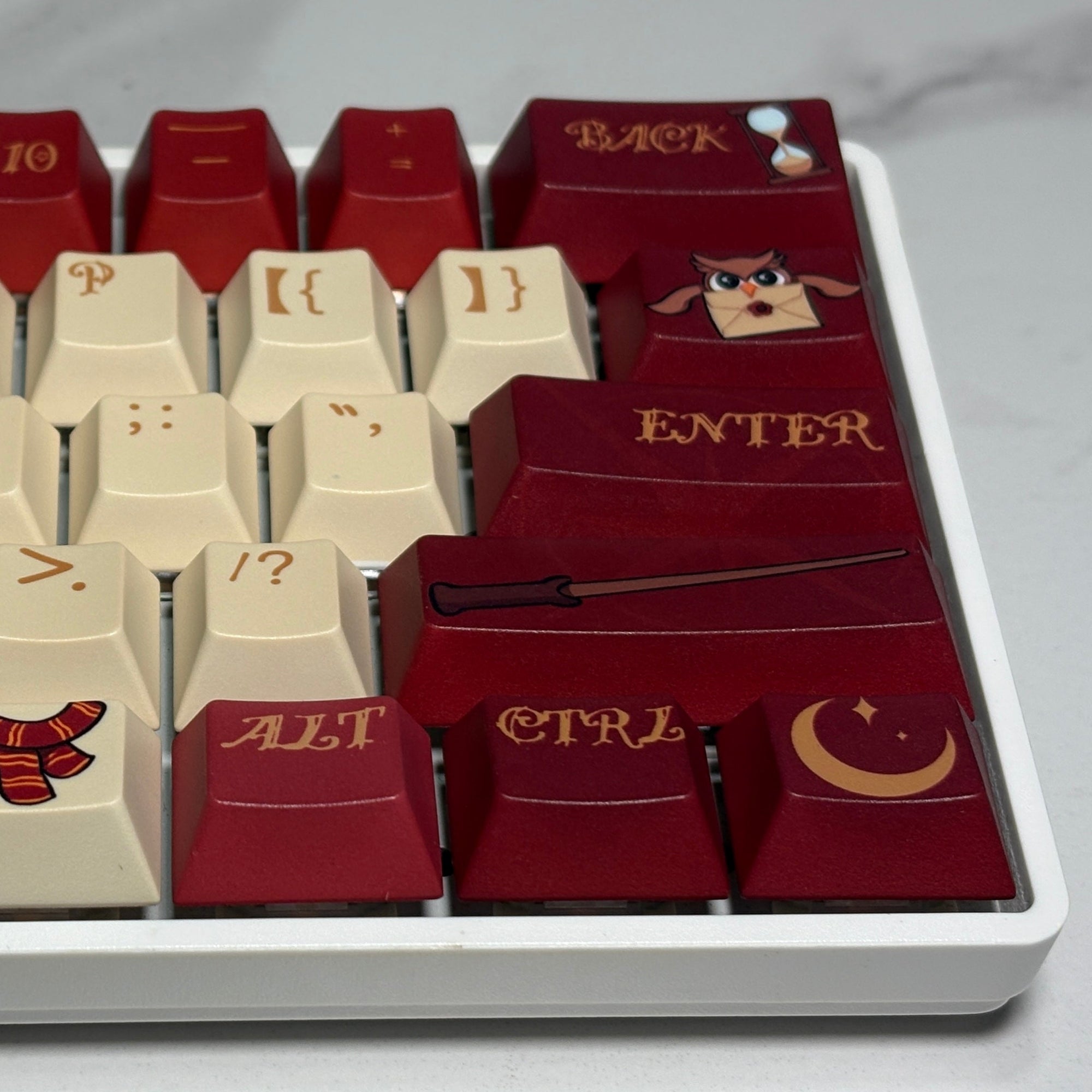 Harry Potter – Gryffindor House Keycap (Cherry Profile | 108-key)