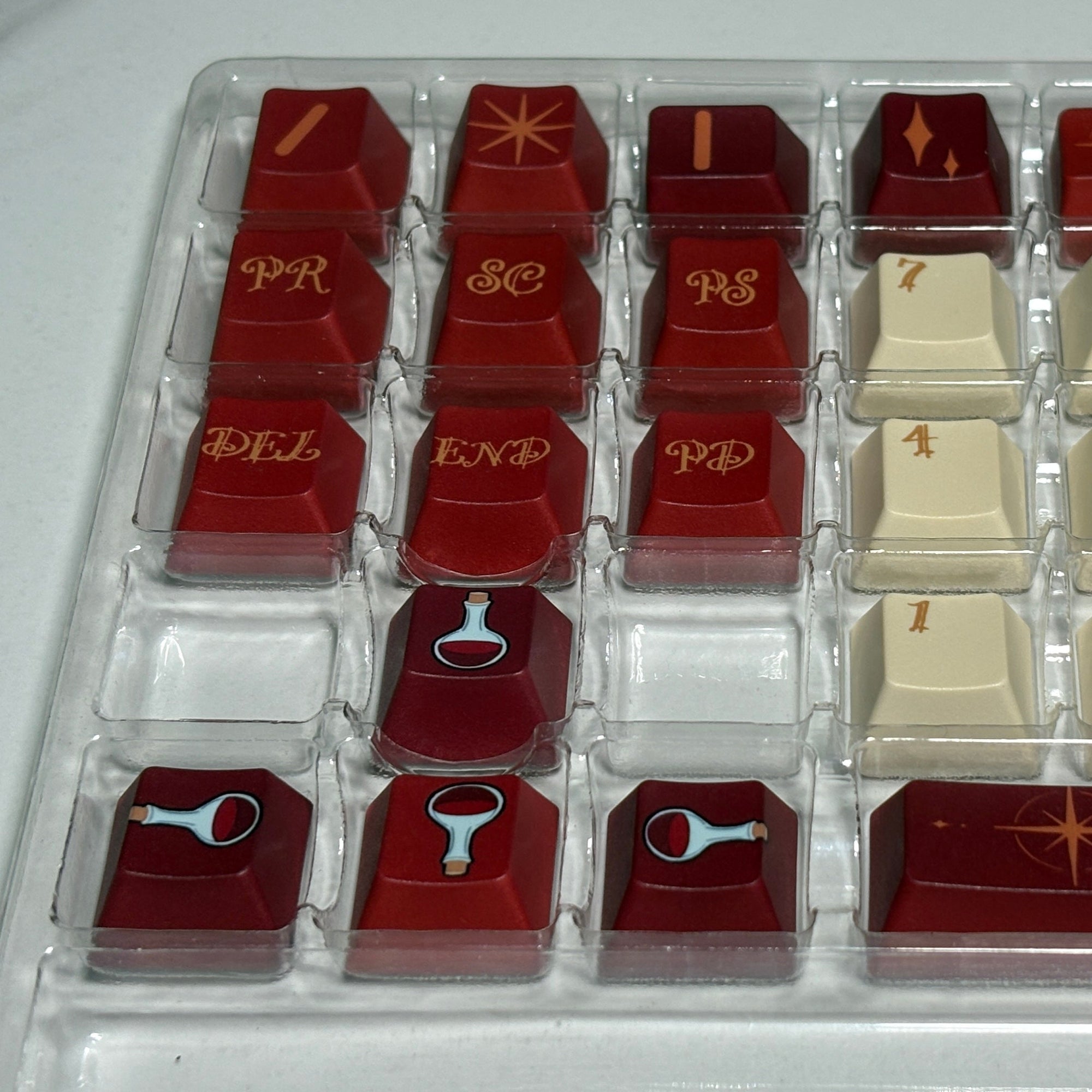 Harry Potter – Gryffindor House Keycap (Cherry Profile | 108-key)