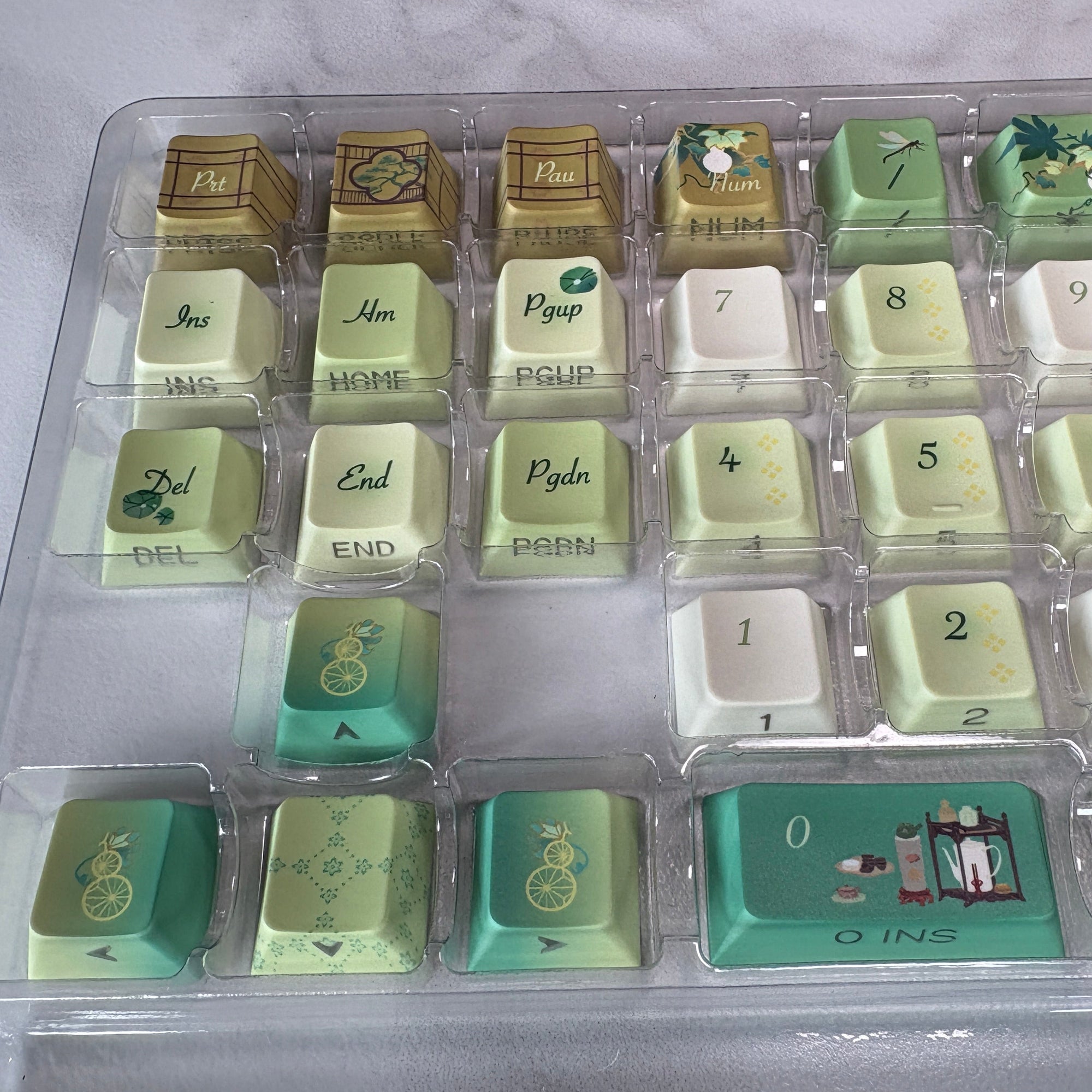 Fragrant Tea Splash Keycap (Cherry Profile | 120-key)