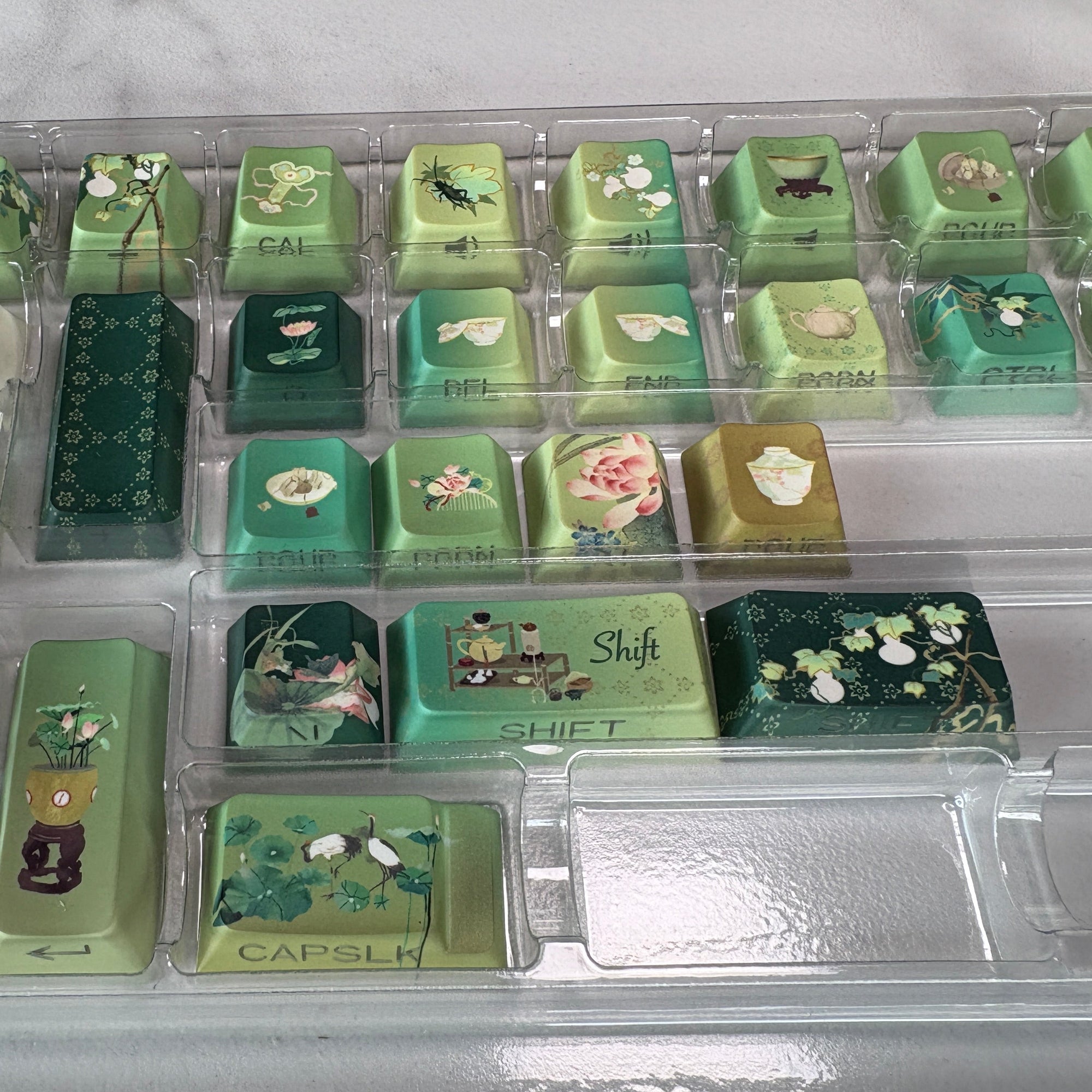 Fragrant Tea Splash Keycap (Cherry Profile | 120-key)