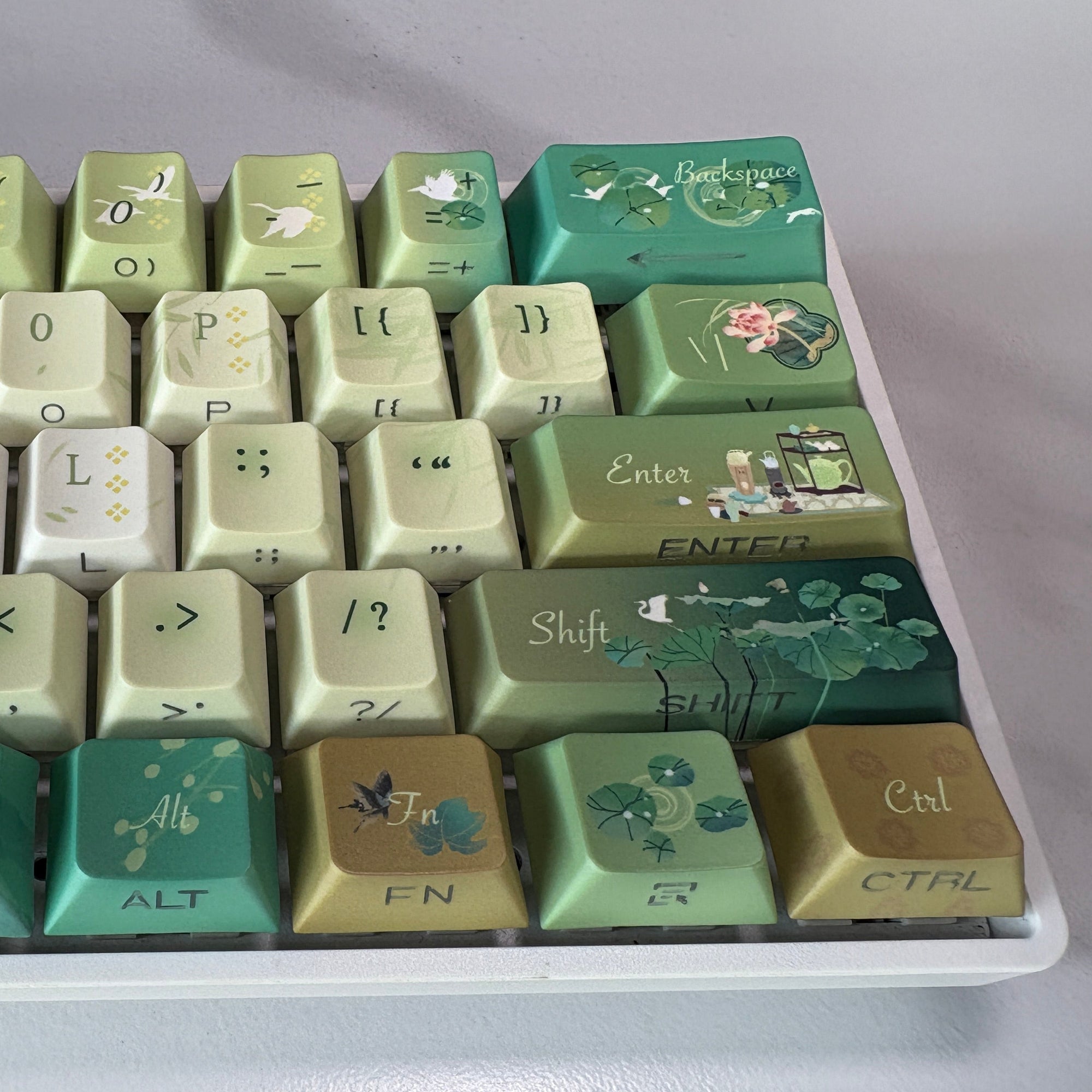 Fragrant Tea Splash Keycap (Cherry Profile | 120-key)