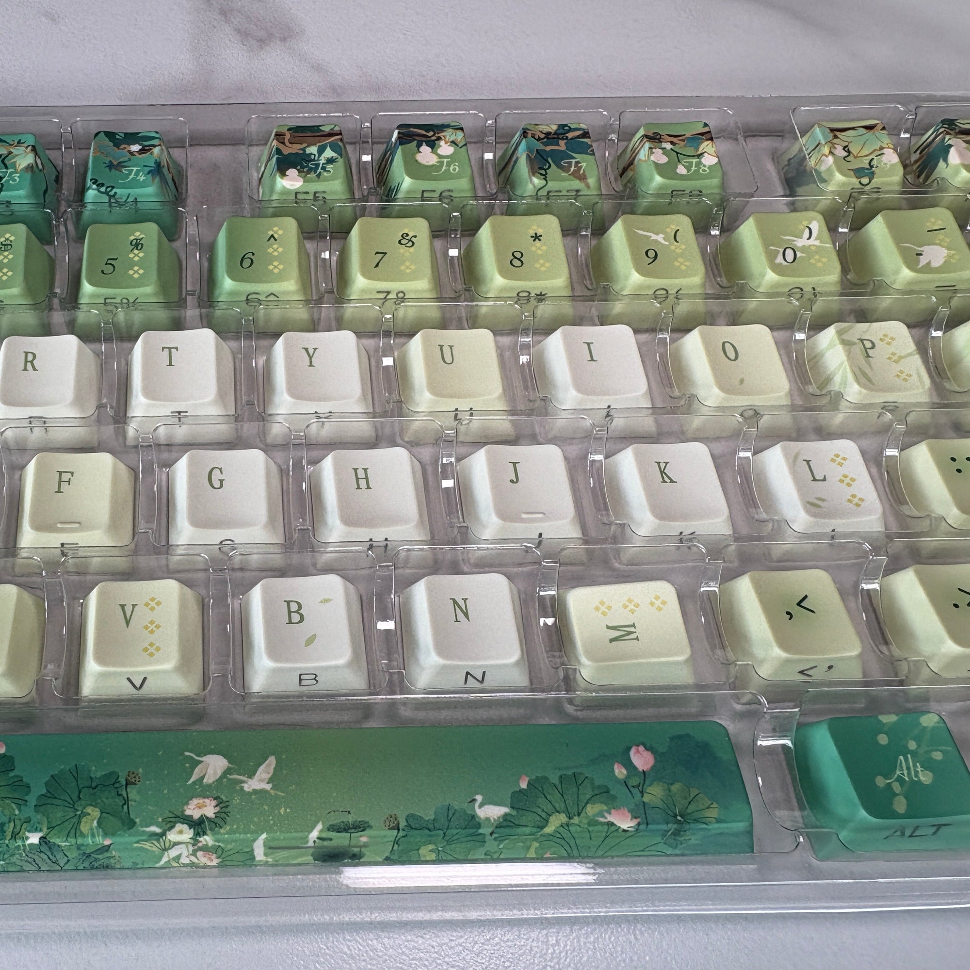 Fragrant Tea Splash Keycap (Cherry Profile | 120-key)