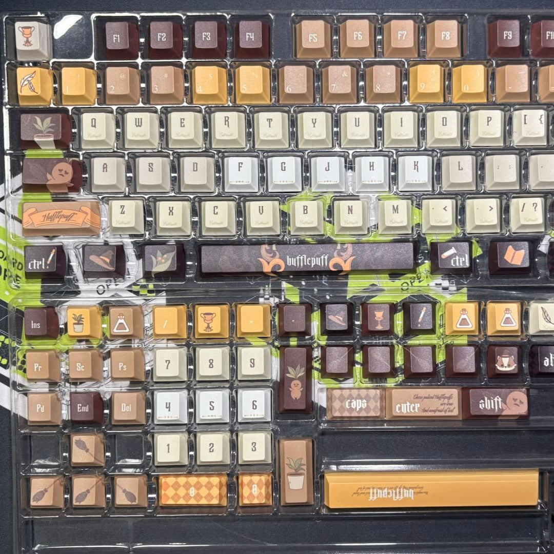 Harry Potter – Hufflepuff House Keycap (Cherry Profile | 108-key)