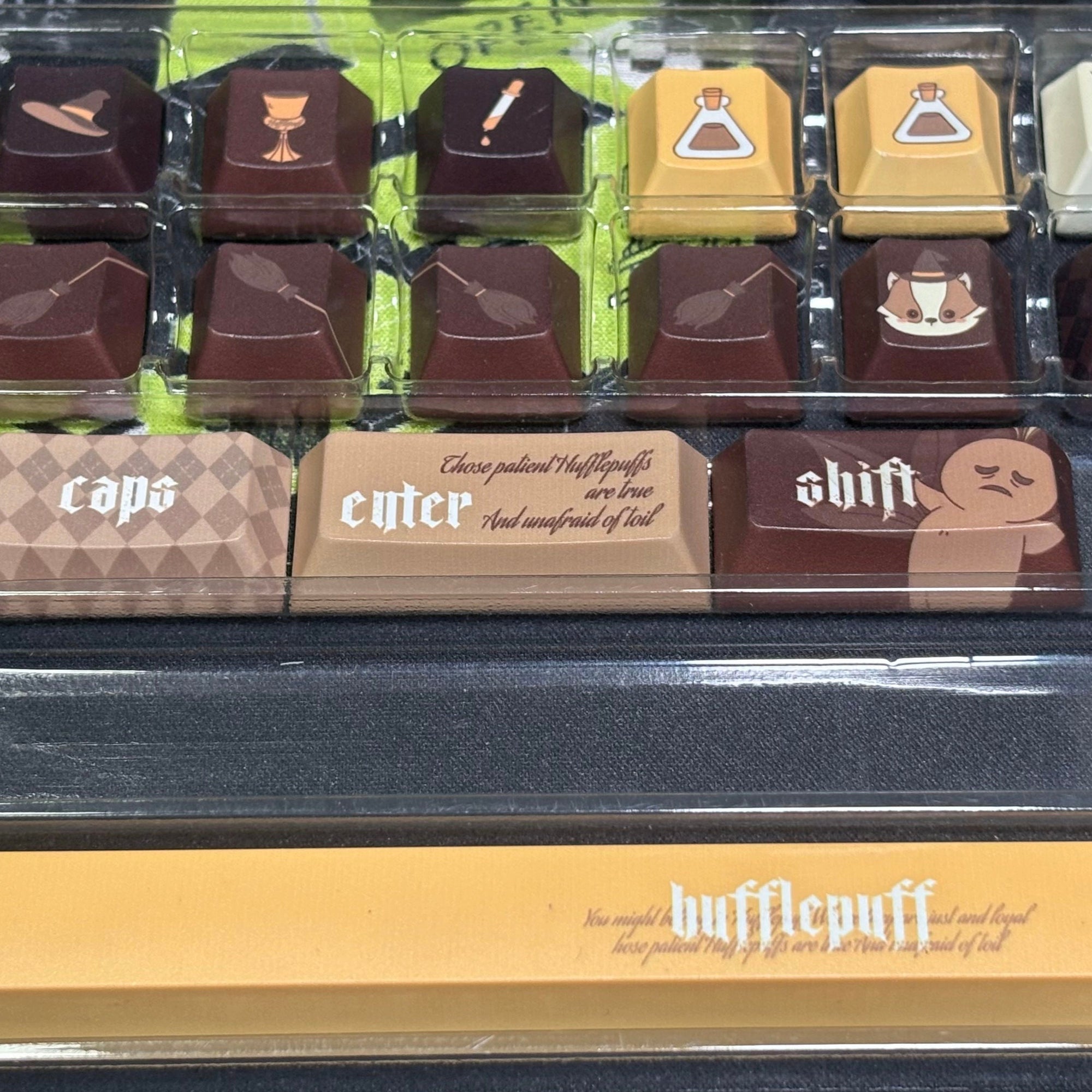Harry Potter – Hufflepuff House Keycap (Cherry Profile | 108-key)
