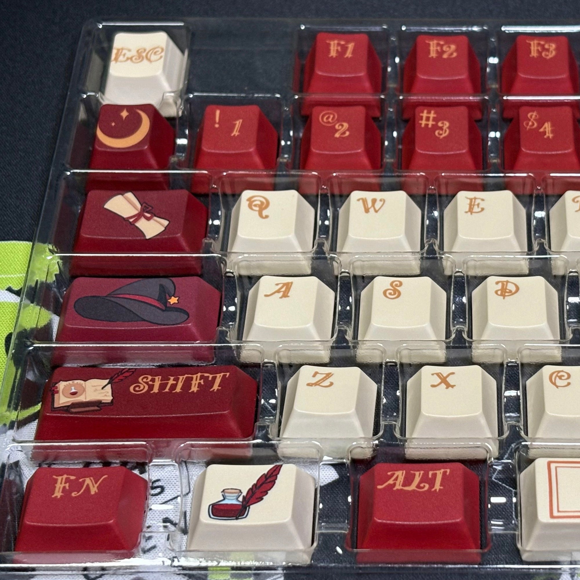 Harry Potter – Gryffindor House Keycap (Cherry Profile | 108-key)